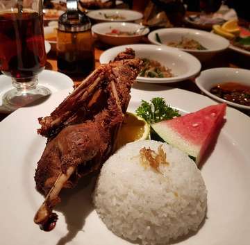 There are many crispy ducks in town

But for me, Bebek Bengil is the best.. Trust me😍😍