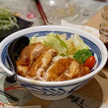 Teriyaki Chicken with Rice
•
•
#instafood #instamood #instayummy #foodforfoodies #foodgasm #dinner #lunch #breakfast #brunch #kuliner #yumyum #tasty #eat #hungry #foodpic #foodporn #foodlover #instayummy #foodshare #foodbeast #eating 
#tasty #foodpost #makan #itachosushi #teriyaki #chicken #japanesefood