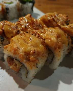 Makan sepuasnya cuma IDR 230K di @3wisemonkeys_id .
.
Gak cuma sushi, ada sashimi, ramen, gyudon, tempuran, dan masih banyak makanan2 Jepang lainnya loh. Trus gak usah takut karena all you can eat kualitas  rasanya jadi kurang, ini malah enak2 banget
.
.
#doyanmakan #sushi #japanesefood #allyoucaneat #3wisemonkey #doyansushi #wisatakuliner #kulinerjakarta #indonesianfood #tasty #makanmurah #snack #makanberat #streetfood #enak #jktfooddestination #makanan #makananenak #instafood #foodpic #foodphoto #foodstagram #foodgasm #buzzfeedfood #f52grams #jktfoodbang #foodies #kuliner #foodgasm