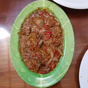 Makan siang kita🤗  #miegorengiga enakk...terfavourite eke #ayambakar #isogongso #ngawulaigabakar #kulinersemarang