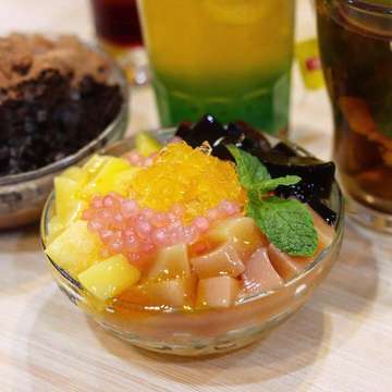 Tong Tji Tea Bar - photo 10