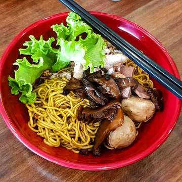 Yong He Noodle House - photo 2